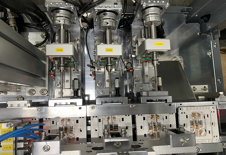 Five Hole Socket Automatic Assembly Production Machine