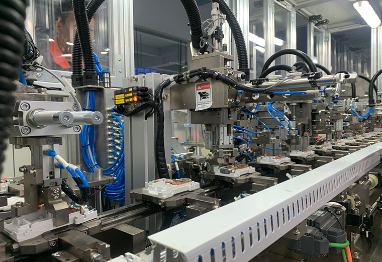Multi Pole MCB Circuit Breaker Automation Assembly Machine Equipment Line