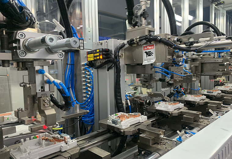 Multi Pole MCB Circuit Breaker Automation Assembly Machine Equipment Line