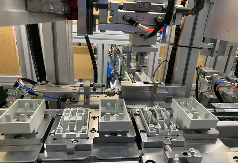 High Volume Automation Equipment for European Guide Rail Type Socket Assembly