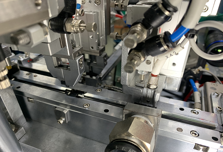 Custom-made Anti-tipping Anti-dumping Switch Automatic Assembly Machine